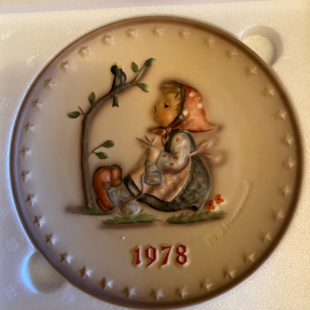 Hummel 1978 plate MAKE OFFER